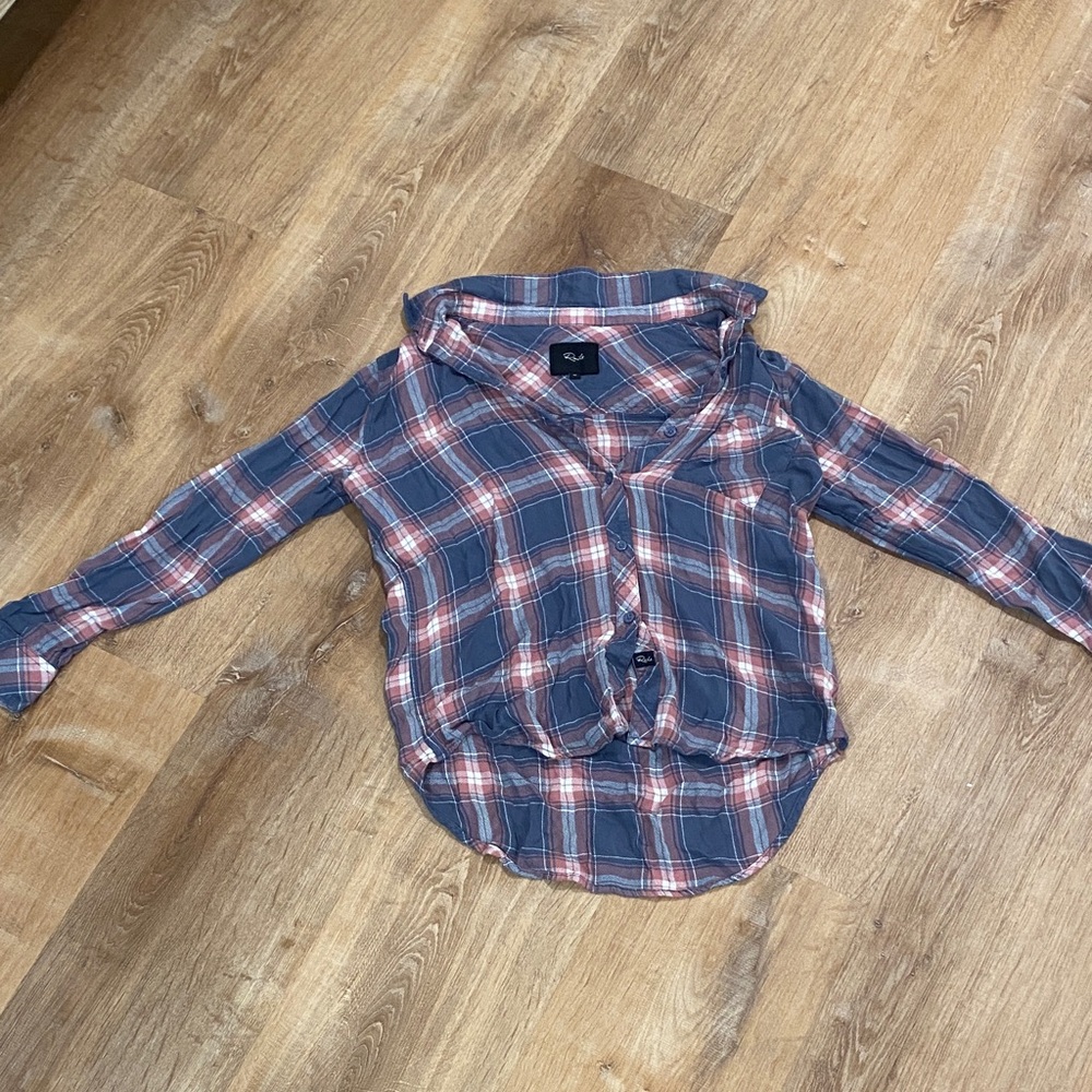 Rails plaid flannel button up size M